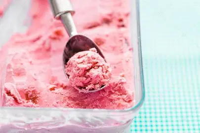 Helado vegano de frutilla